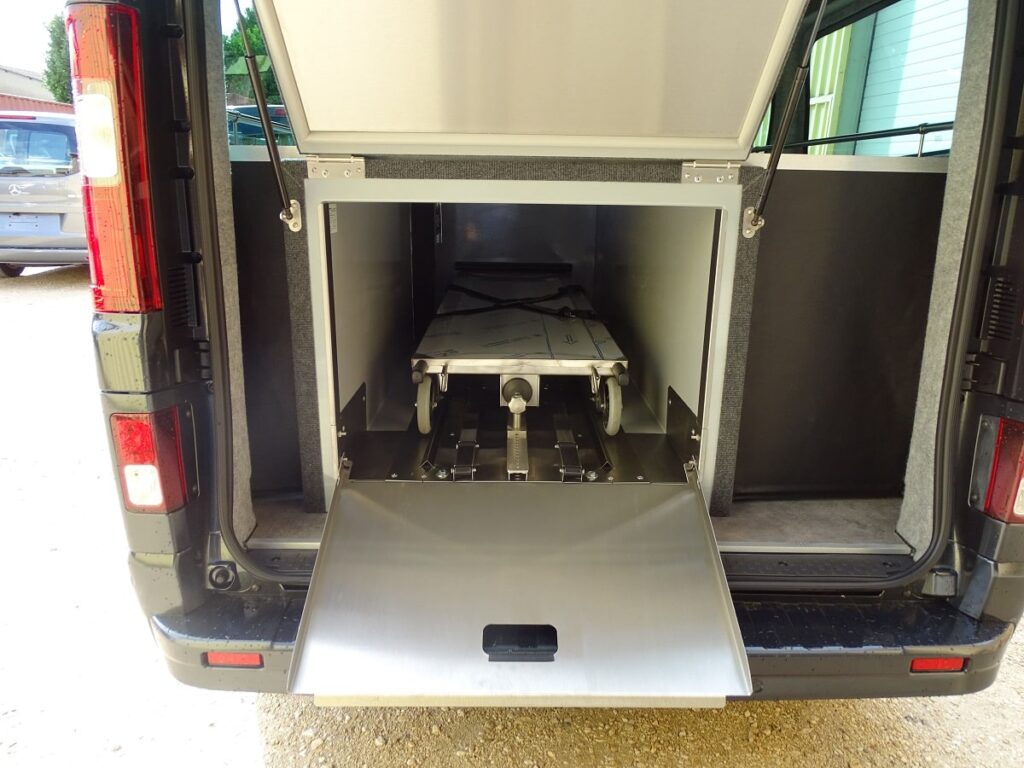 Corbillard mixte Renault Trafic Neuf