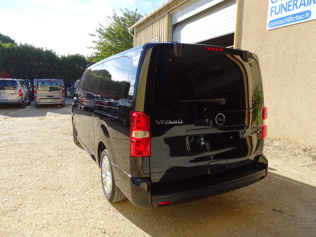 Corbillard Opel Vivaro transport de corps double